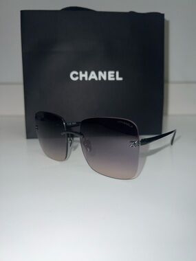 CHANEL Rimless Sunglasses - Black to Gray Gradient